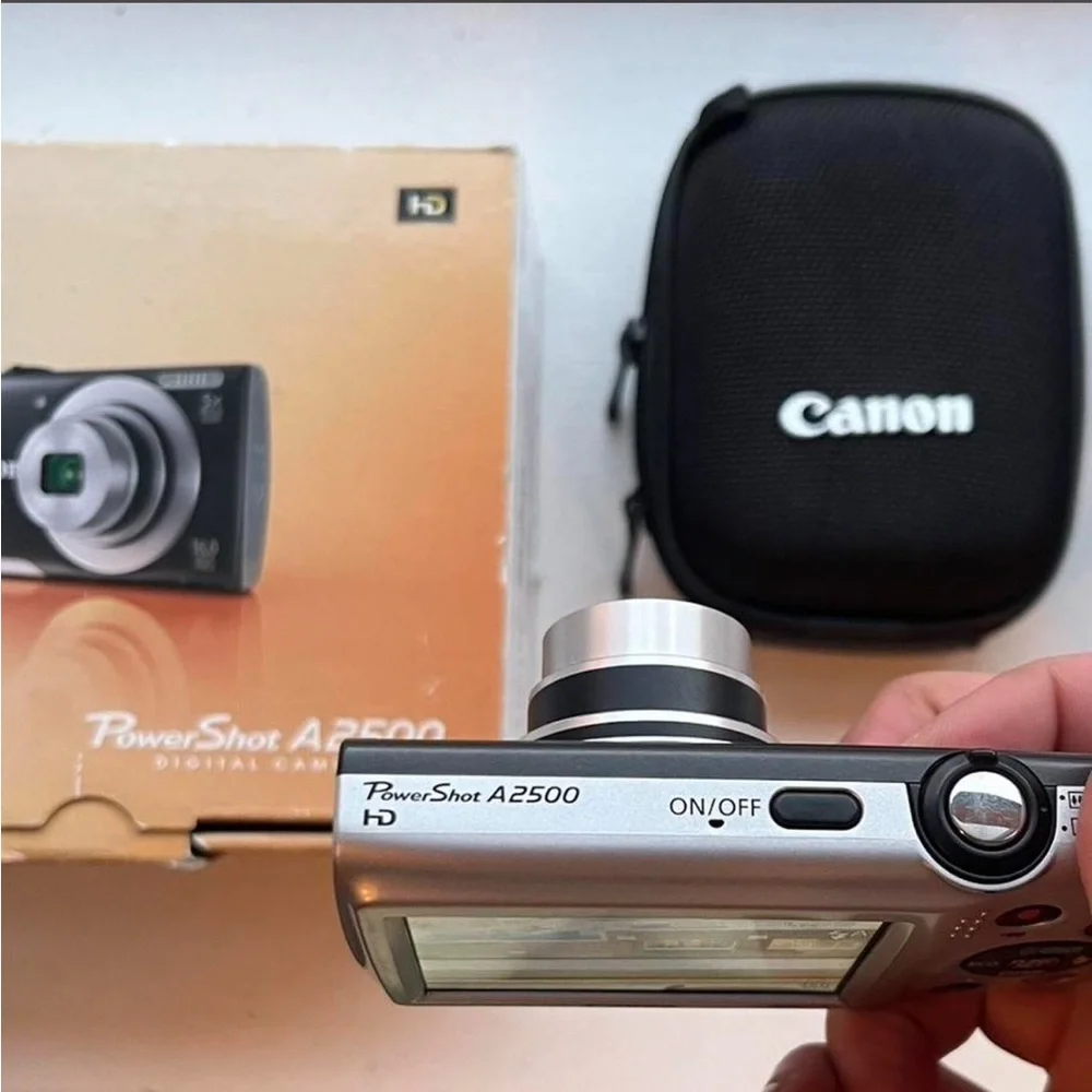 new w box Canon PowerShot A2500 Digital Camera Black w Battery, Case, Charger